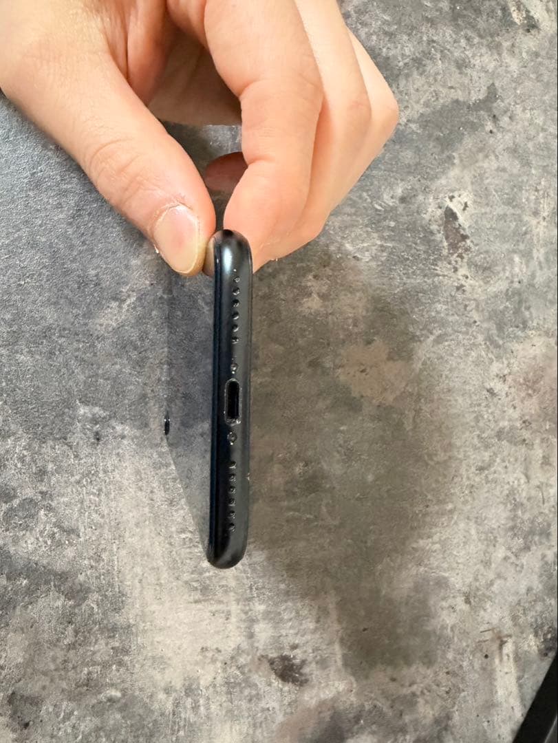 iPhone SE 第3世代 128GB SIMフリー ブラック