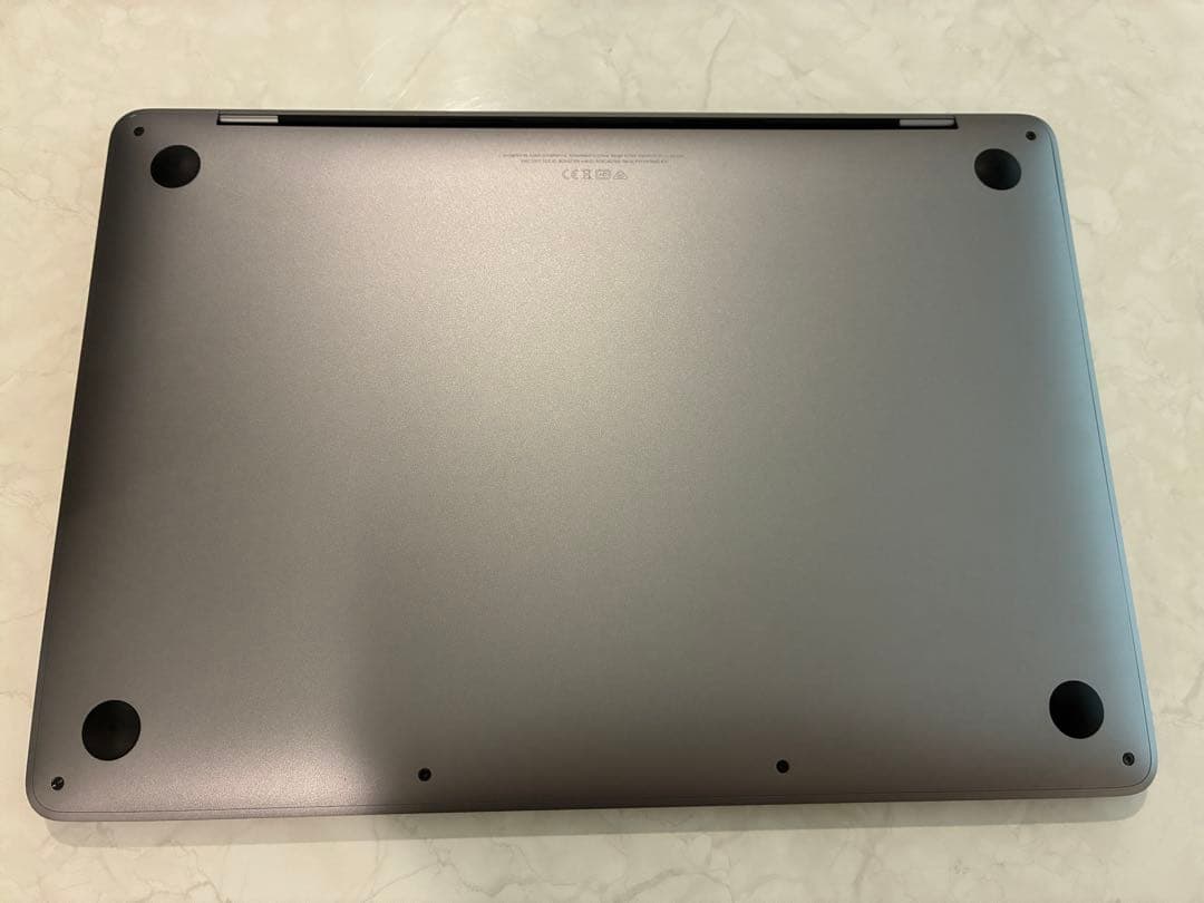 【美品】MacBook Pro 13.3インチ 2019 8GB 256GB