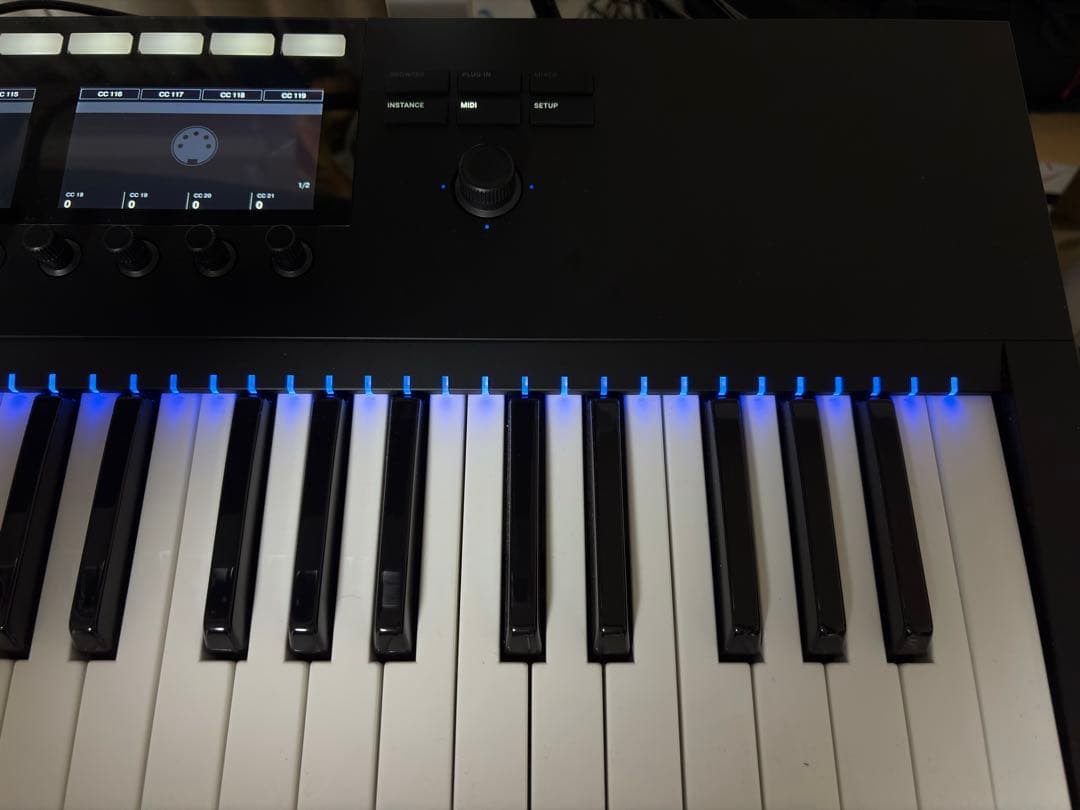 DTM・DAW NI KOMPLETE KONTROL S49 MK2