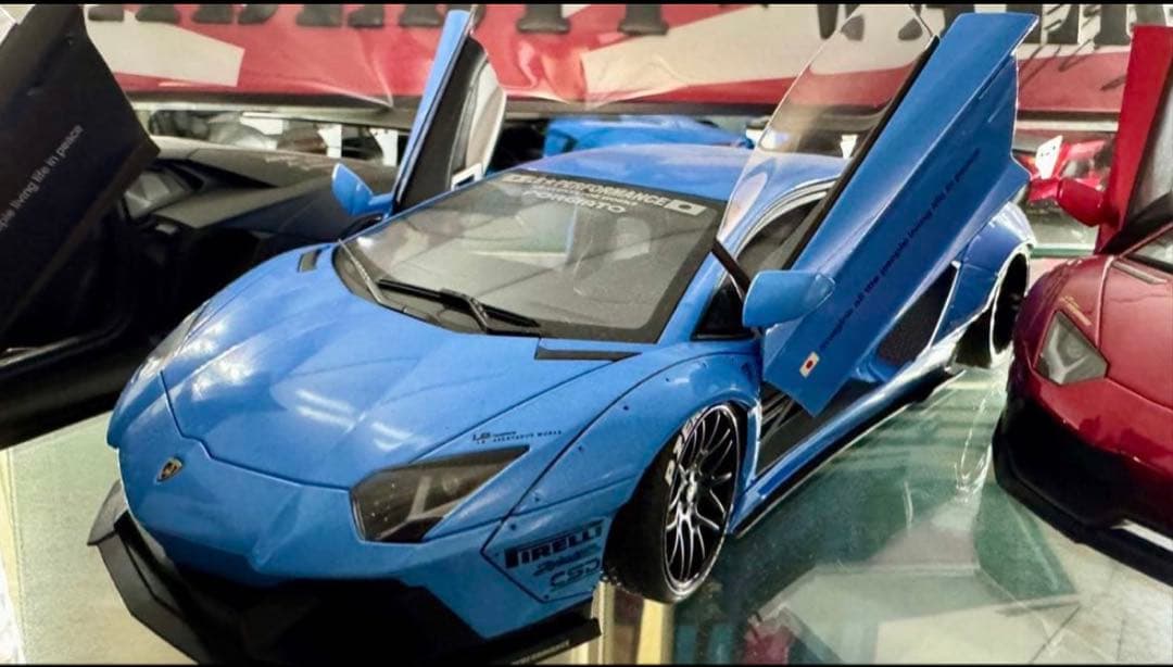 オートアートランボルギーニ アヴェンタドール 1/18