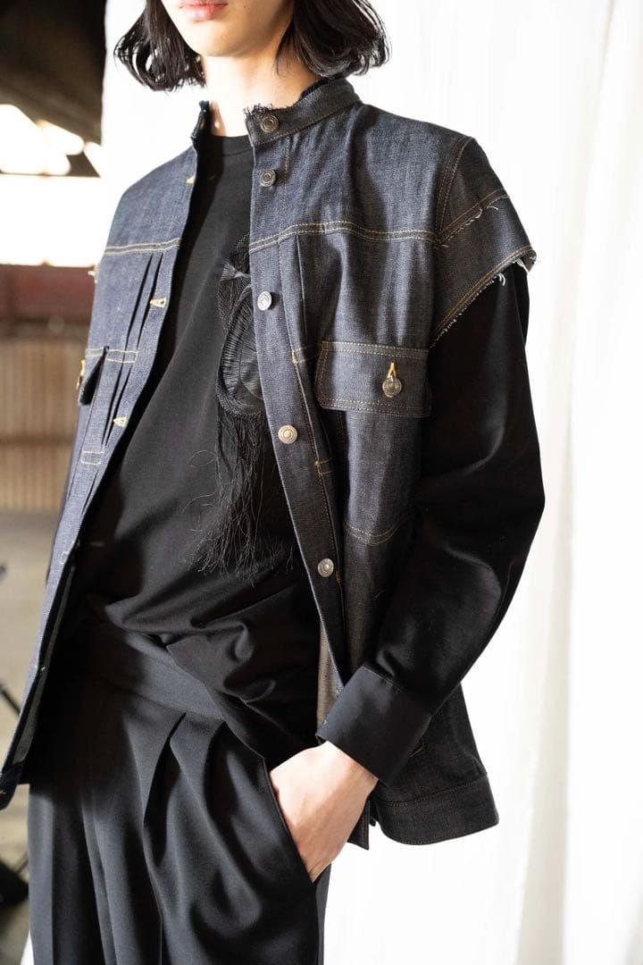 EZUMi エズミ　デニムジレ　バックプリーツ