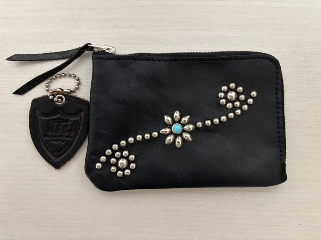 HTC ポーチ型ウォレット　ターコイズ　ケース　スタッズ