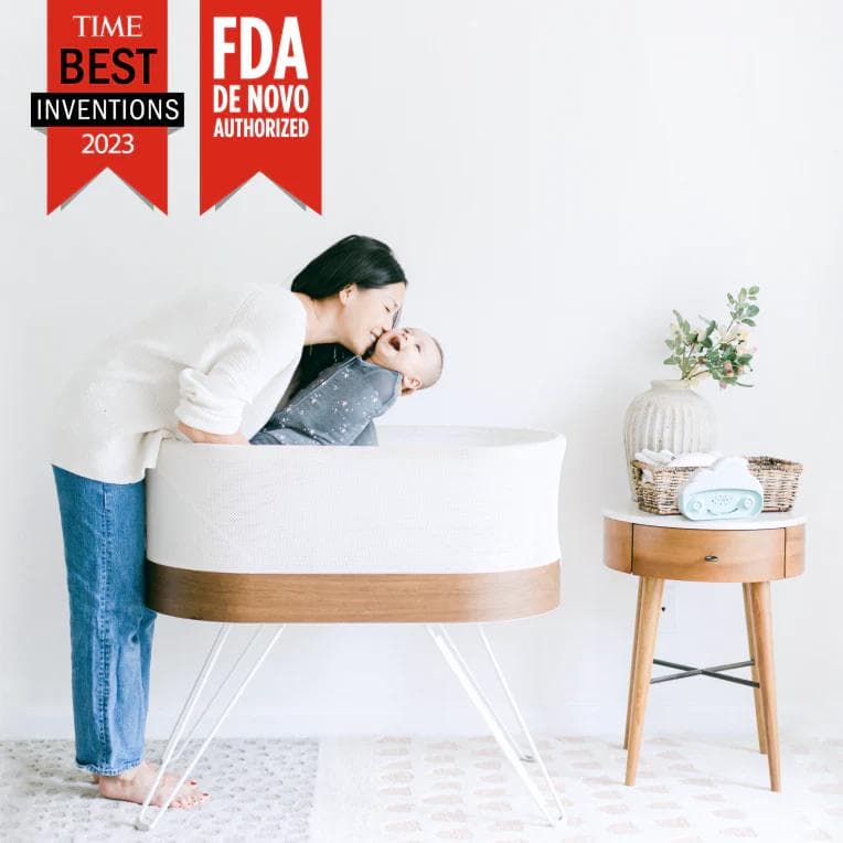 SNOO スマートスリーパー ベビーベッド – 安全