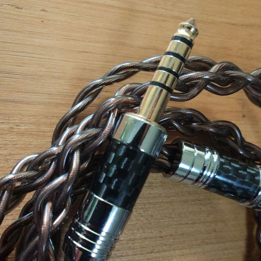 有線ピヤホン3 + 龍柱4.4バランスケーブル