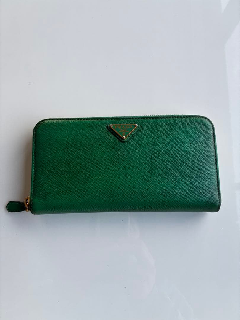 PRADA グリーン レザー 長財布