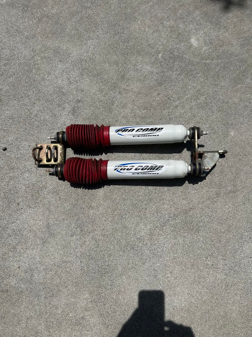 ランチョ　ステアリングショック