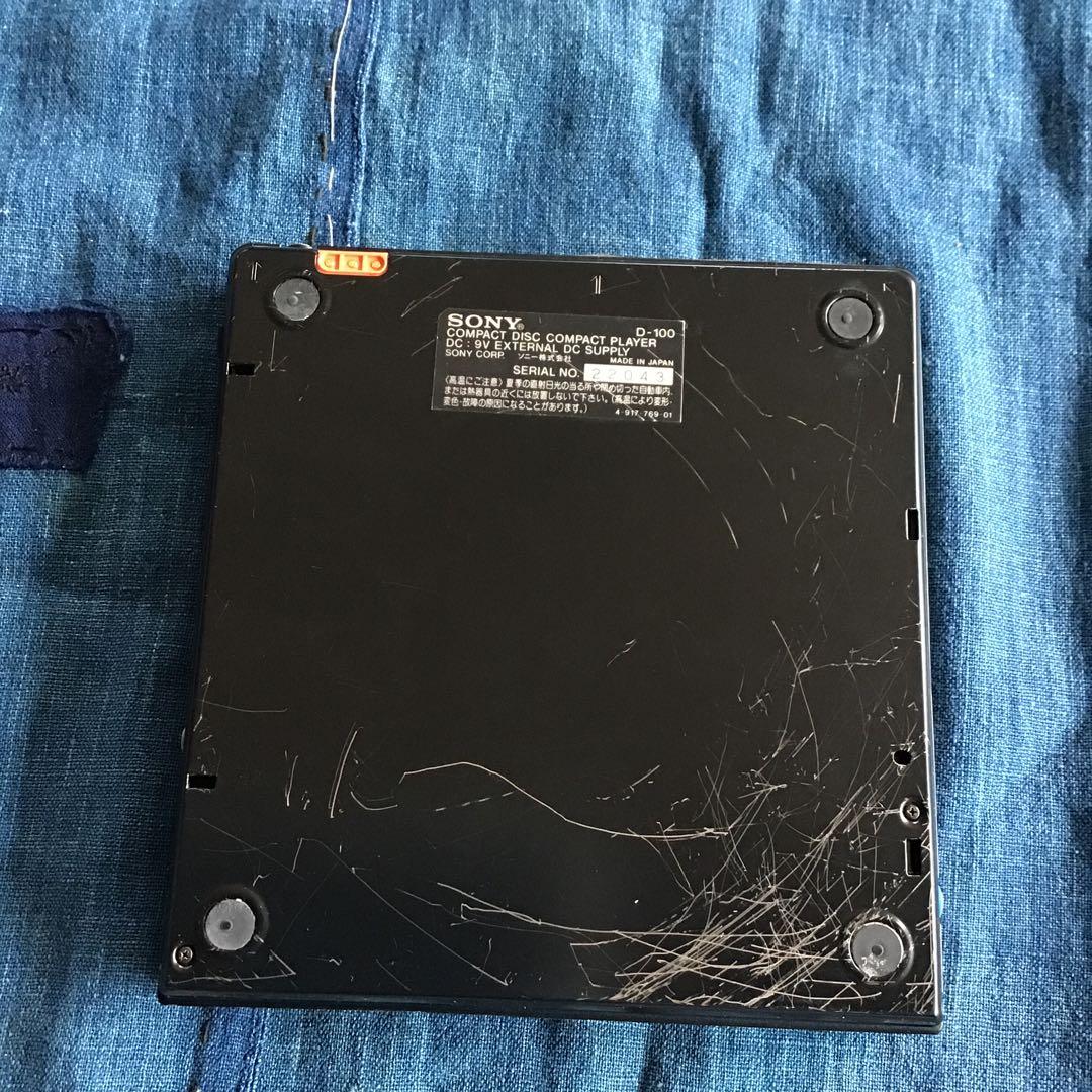 SONY Discman ポータブルCDプレーヤー　D₋100