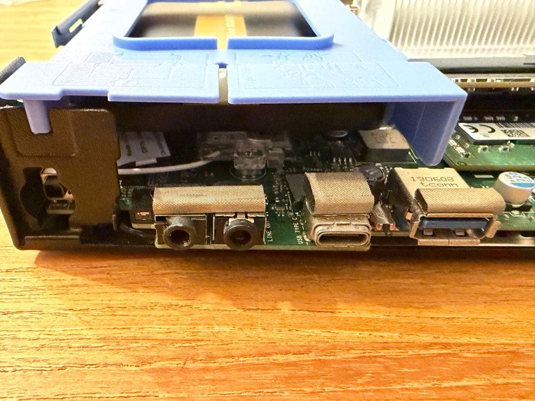 デル Optiplex 7060 Micro メモリ16GB SSD1TB