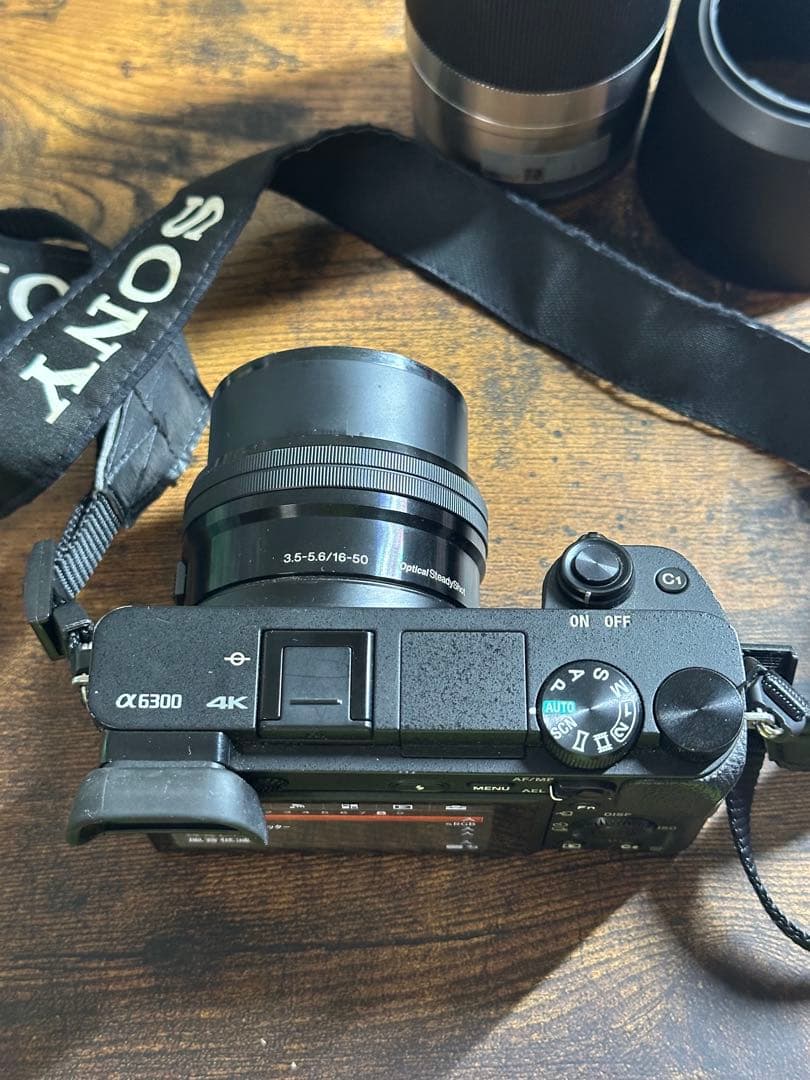 ひ*り様 Sony α6300 ミラーレスカメラ レンズ付き