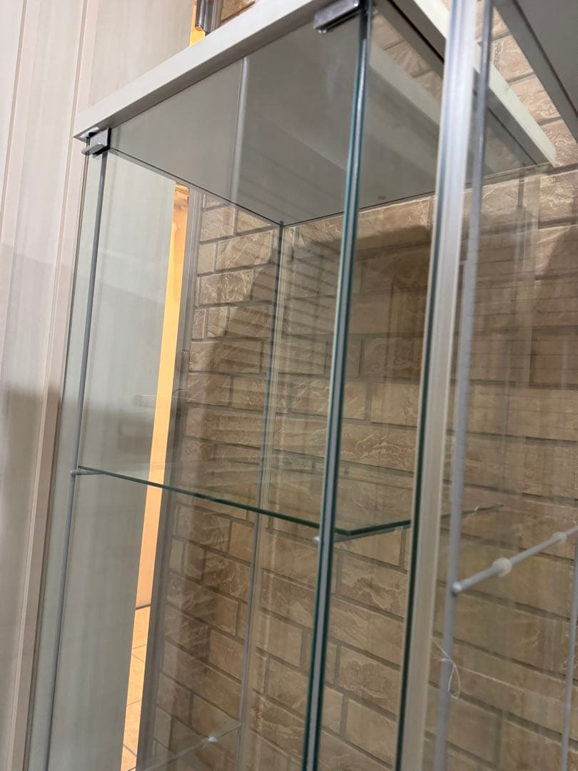 IKEA DETOLF ガラスケース ホワイト 43x163cm①