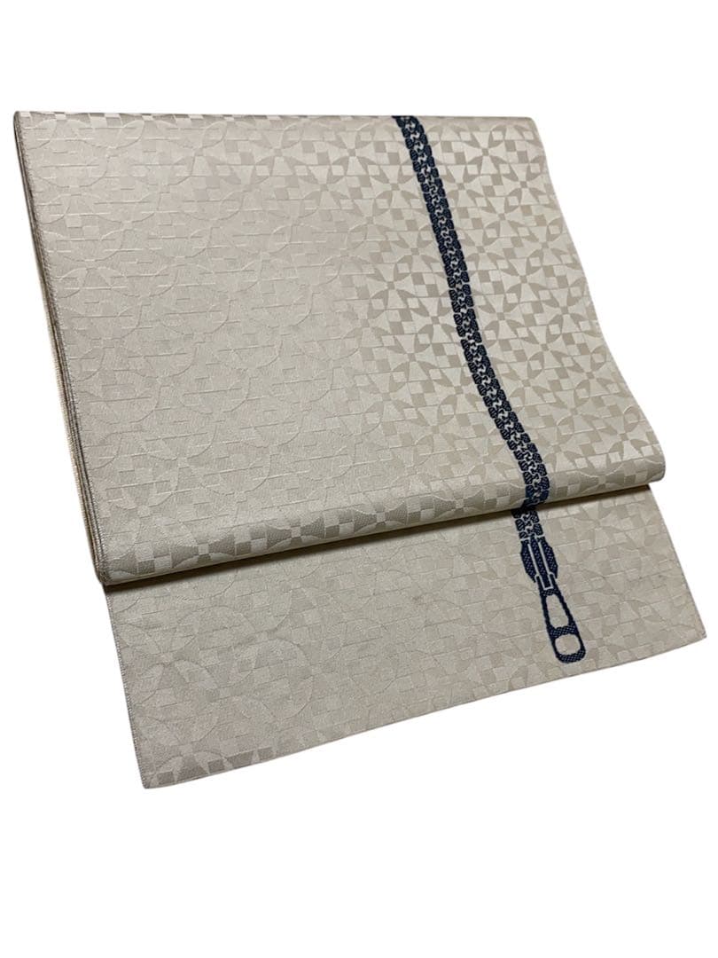 ¨̮⃝ 幾何学模様 ジッパー 博多織 名古屋帯