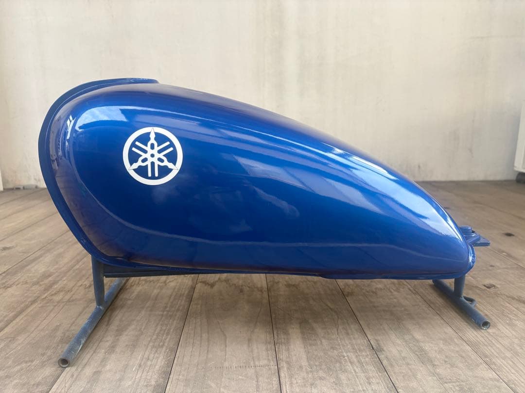 SR400 FI用ガソリンタンク　自家塗装（ベージュに再塗装）