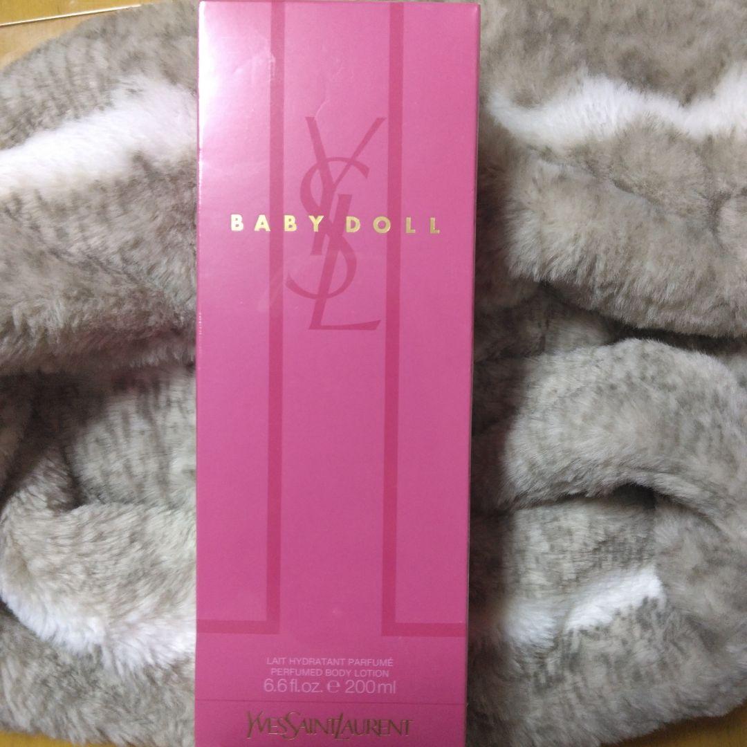 Yves Saint Laurent BABY DOLL ボディローション