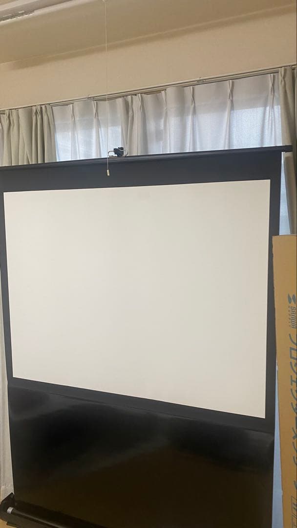 プロジェクタースクリーン 黒 収納ケース付き