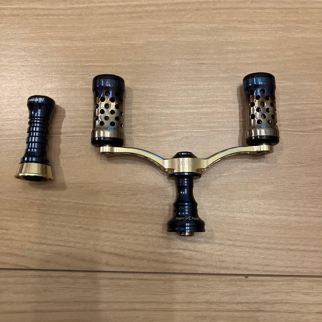 サーティーフォー×LIVRE