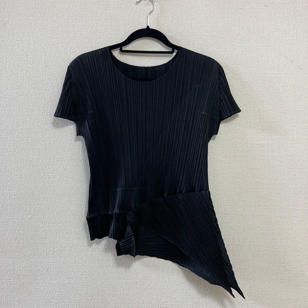 イッセイミヤケ　プリーツプリーズ変形トップスブラックLサイズ