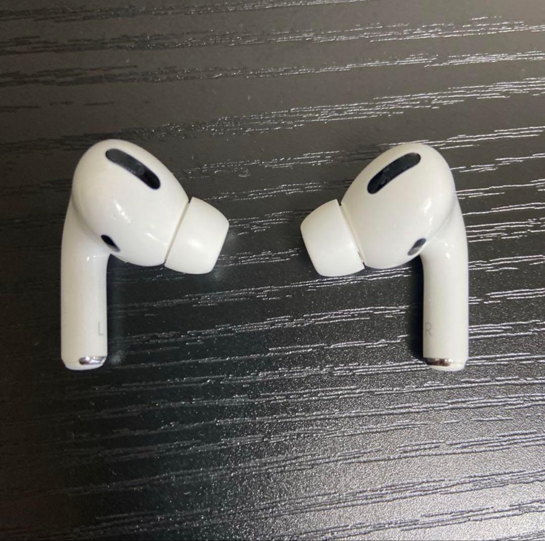 Apple AirPods Pro ホワイト 充電ケース付き