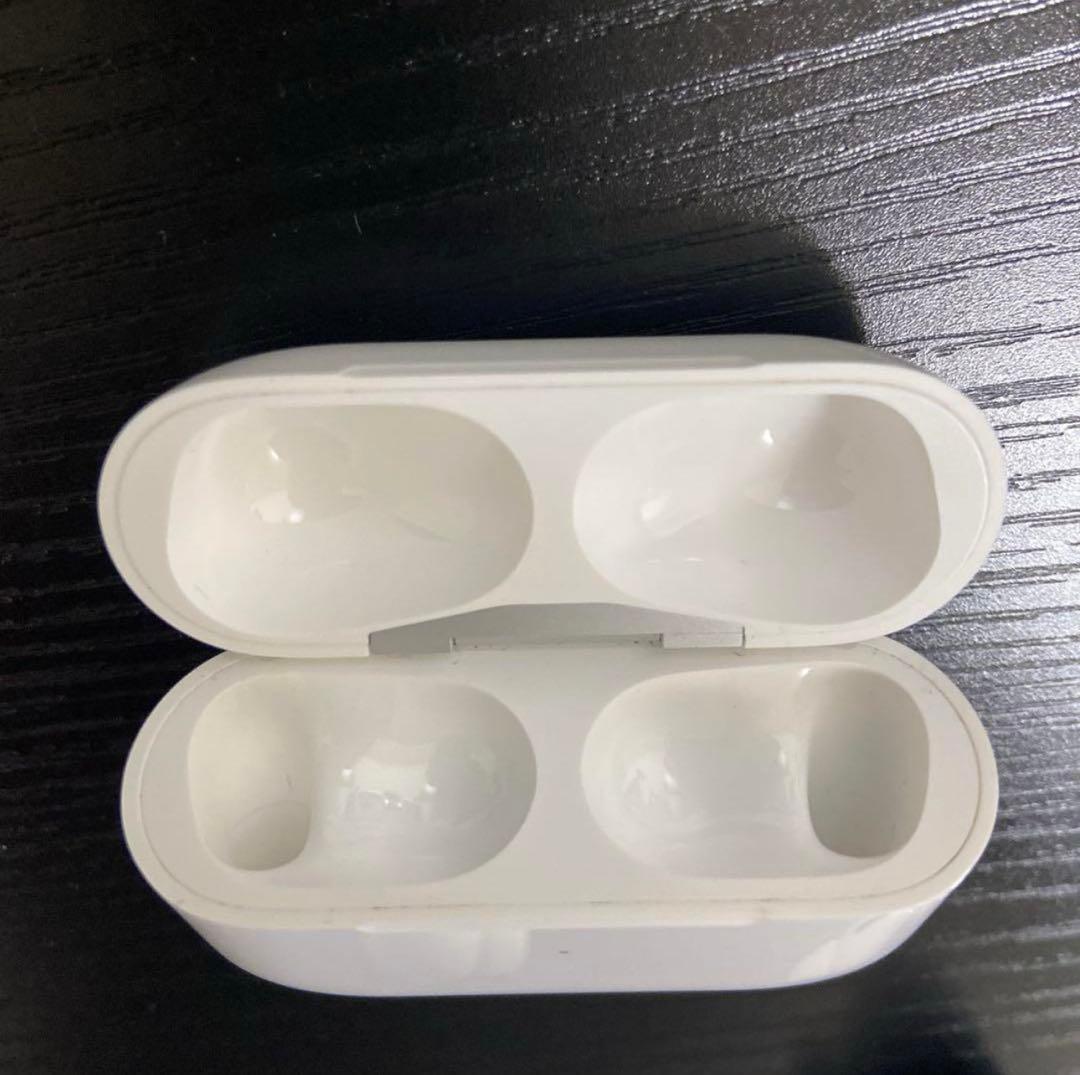 Apple AirPods Pro ホワイト 充電ケース付き