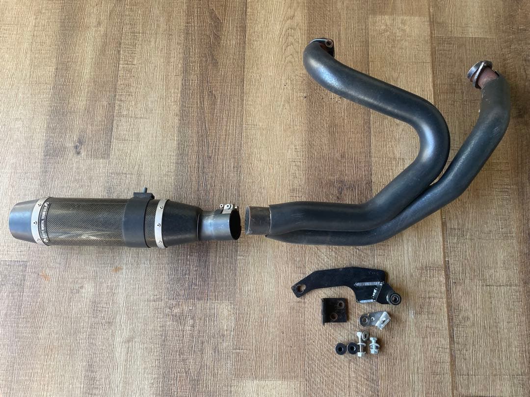 D&D ボブキャット　マフラー　カーボン