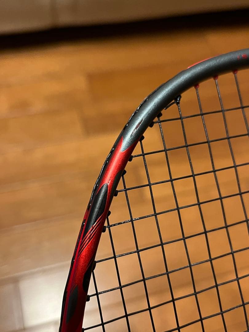 ARC SABER 11 PLAY バドミントンラケット(国内未発売品)