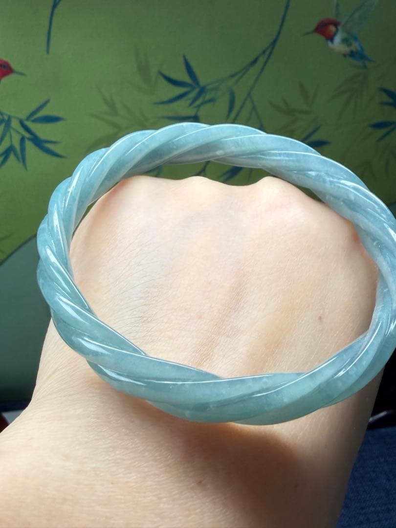 新入荷⭐️天然本翡翠　個性的、氷藍水原色ブルーネジ式バングル　鑑定書付き