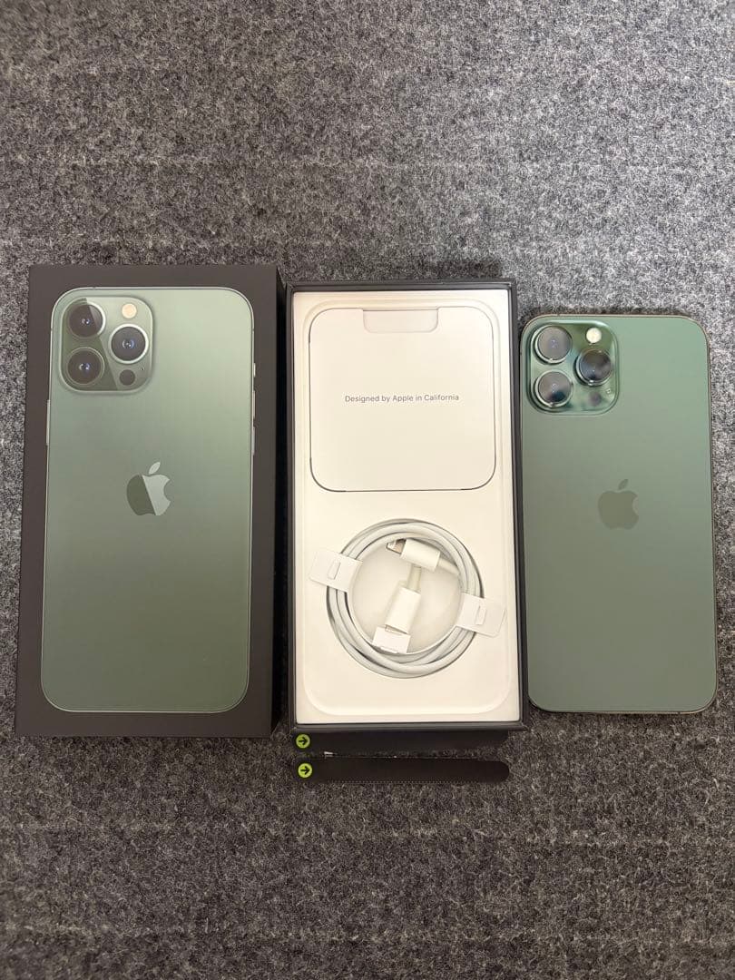 すずらん　Apple iPhone 13 ProMaxアルパイングリーン
