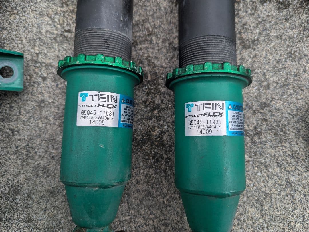 プリウスα テイン ストリートフレックス 車高調 street flex