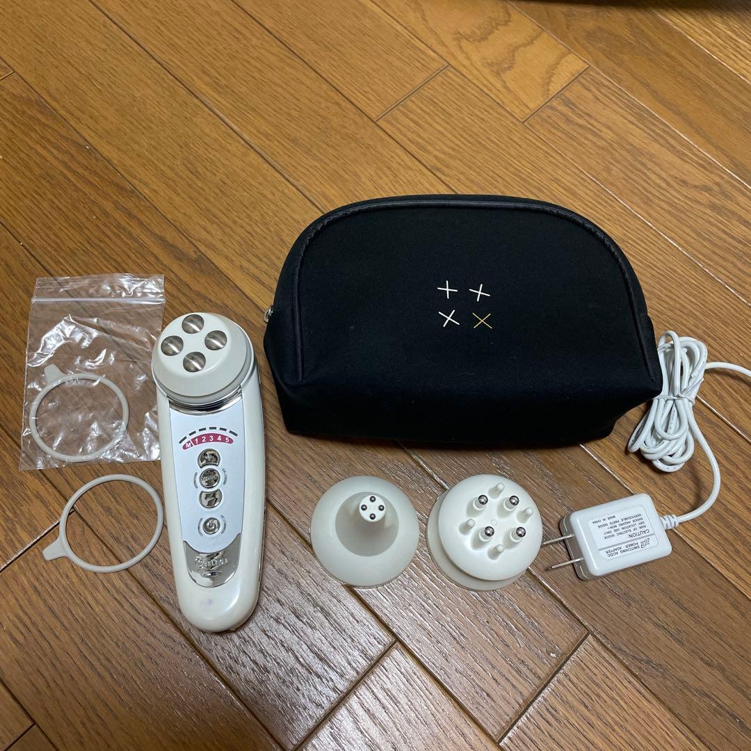 セルキュア　4TPLUS美顔器 充電器付き