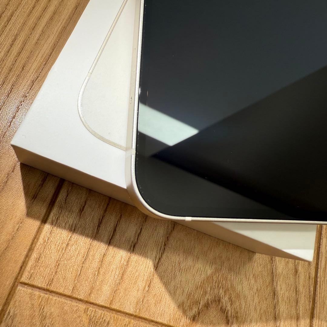 iPhone13 256㎇ スターライト 美品 バッテリ残量83% SIMフリー