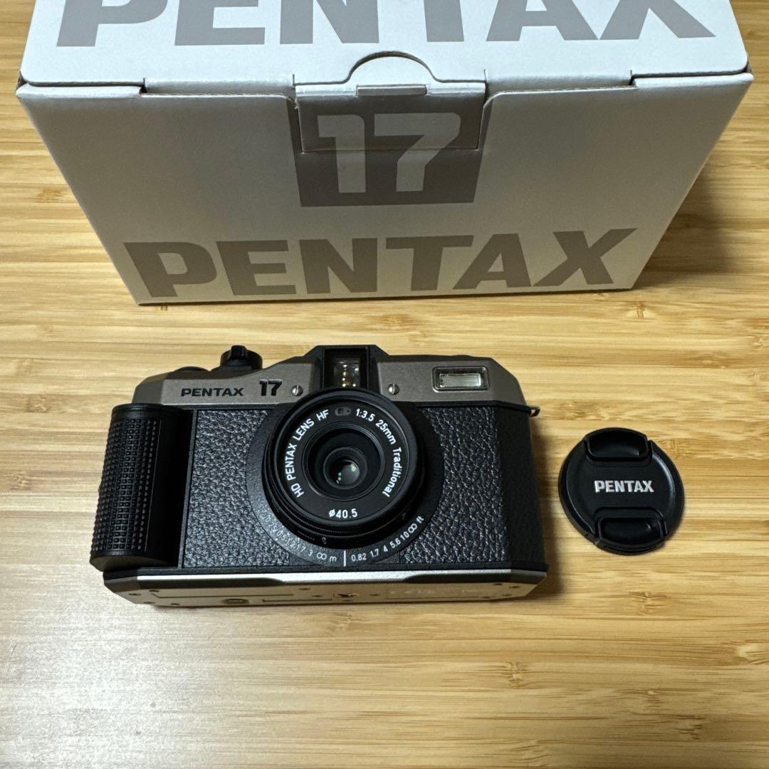 Pentax 17 フィルムカメラ　新品同様