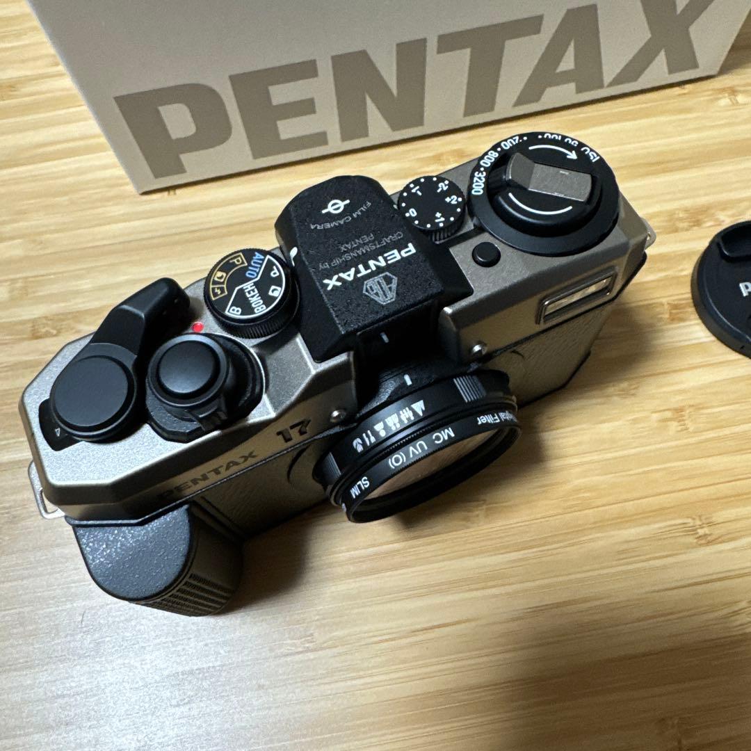 Pentax 17 フィルムカメラ　新品同様