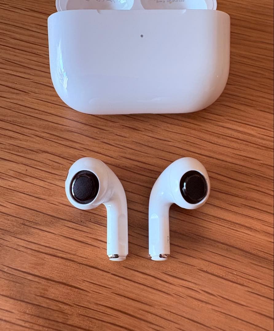 AirPods Pro 2021年モデル 本体＋充電ケース＋未使用イヤーピース