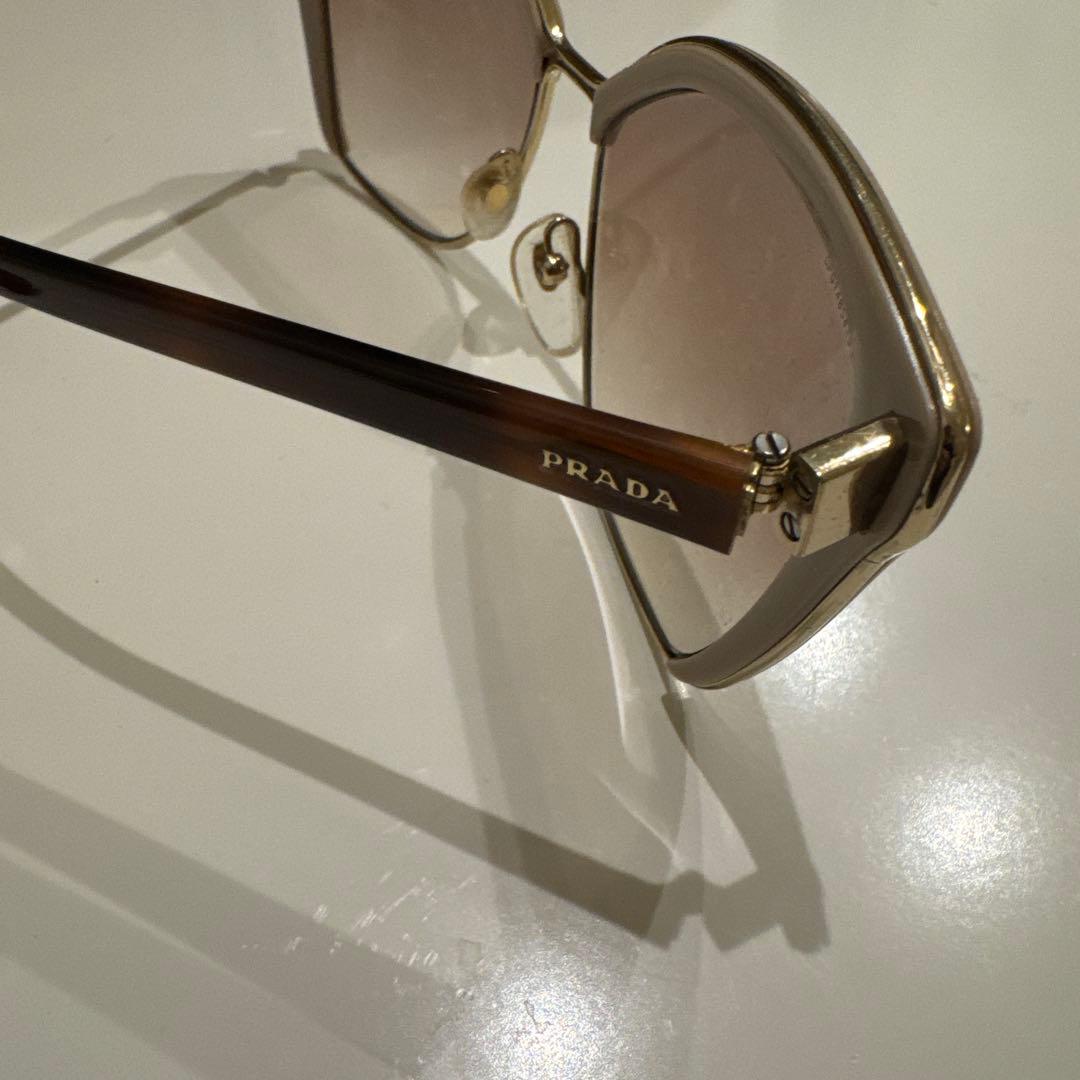 PRADA キャットアイ サングラス ゴールド