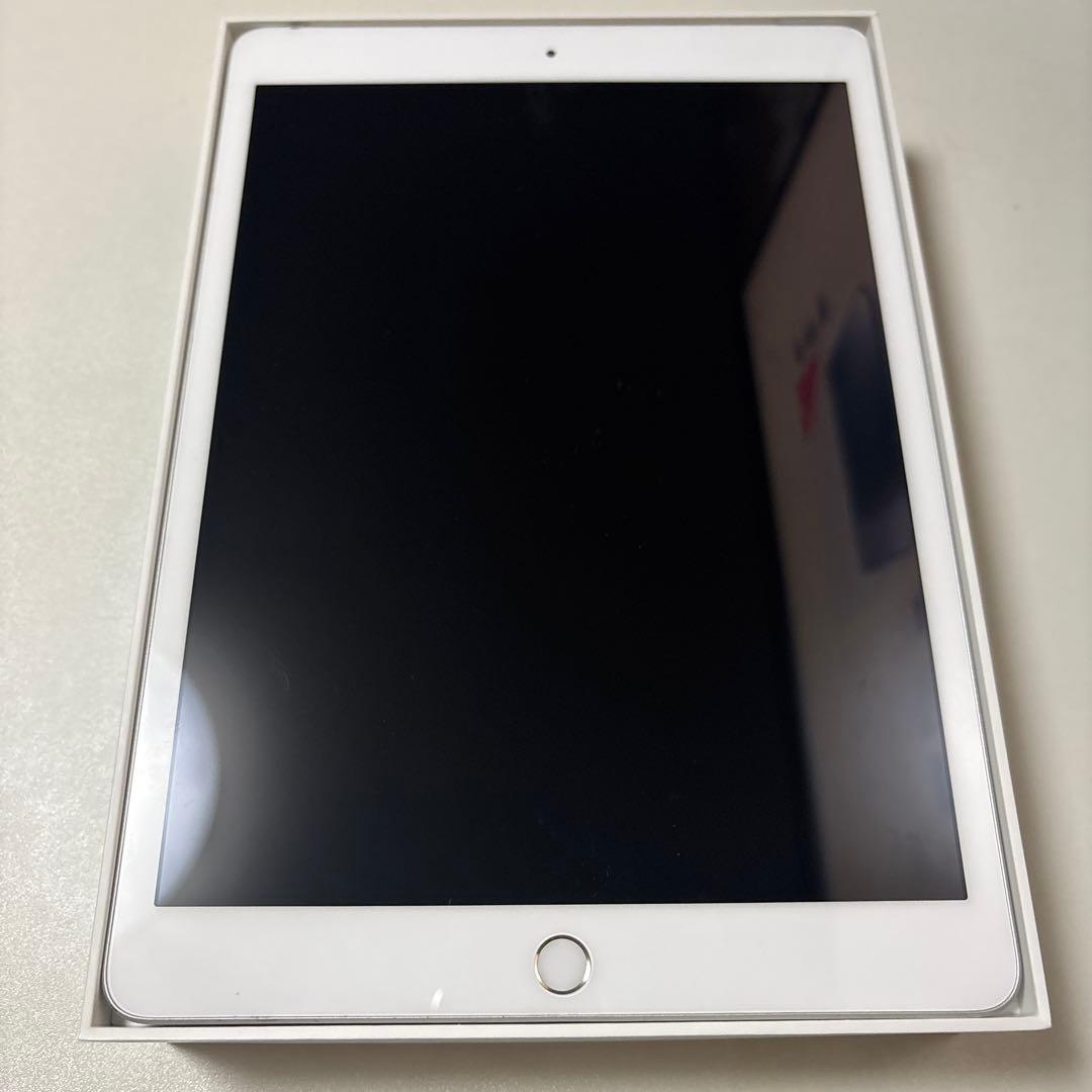Apple ipad （第8世代） 32GB 本体