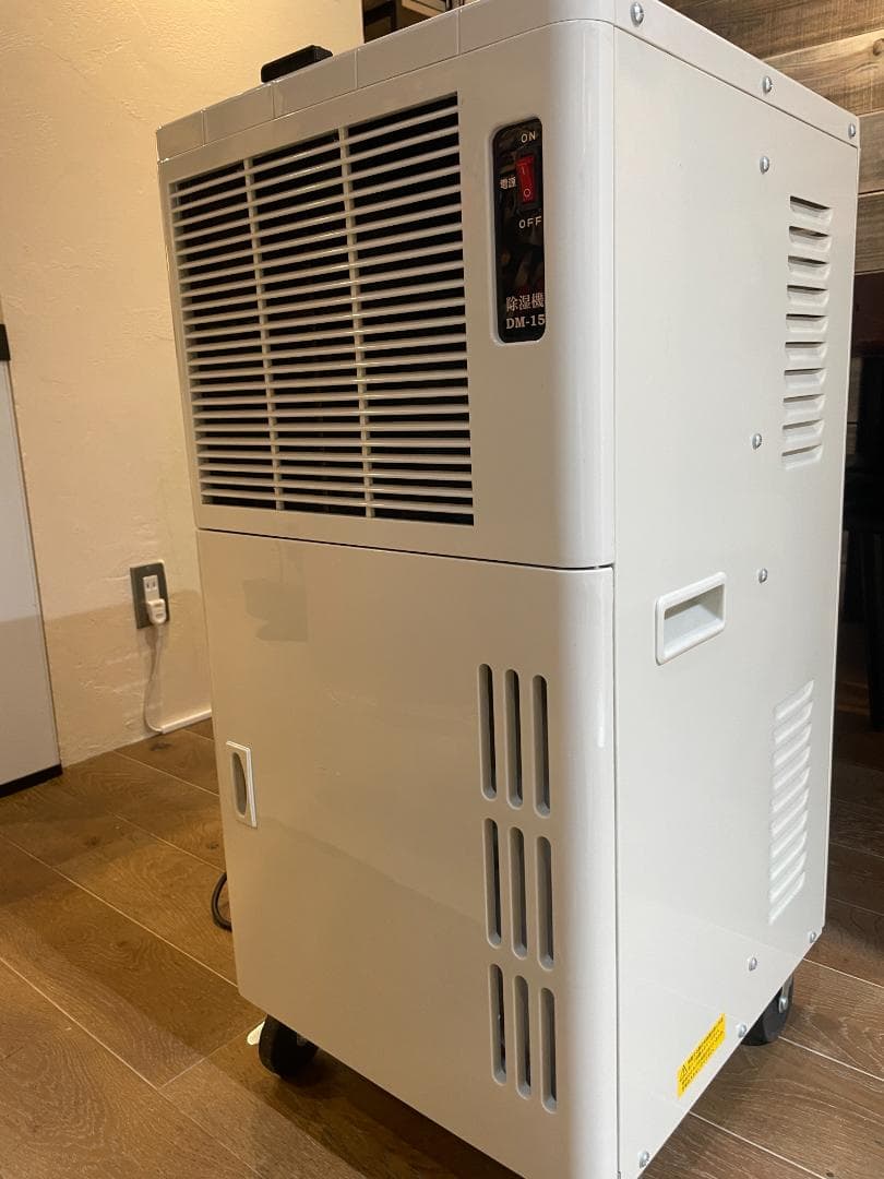 m*k様 除湿機　ナカトミ DM-15　※引取限定