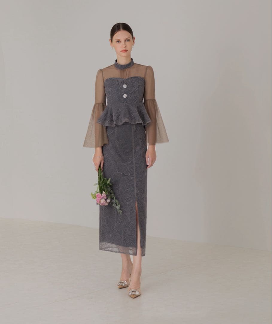 m*@様 【LEJA】スパンコール刺繍ビジューボタンフレアスリーブセットアップド