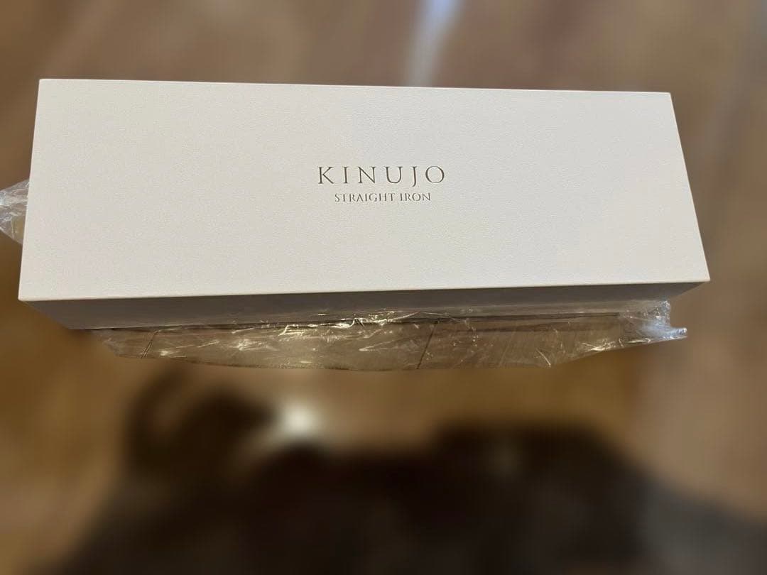 KINUJO ストレートアイロン ホワイトLM225 絹女　新品