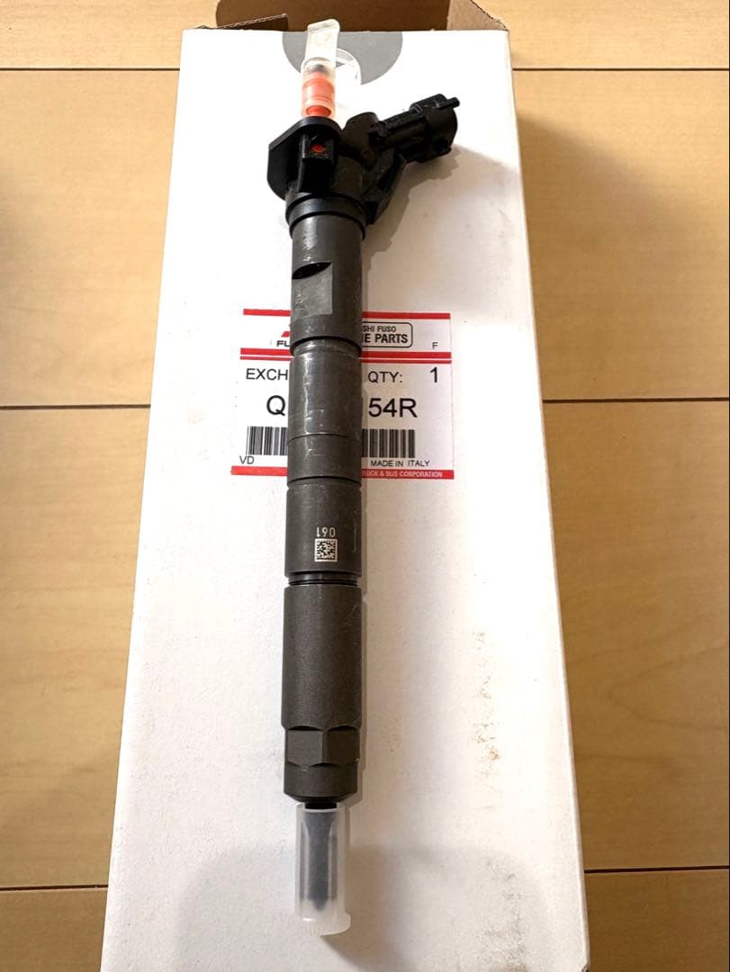 三菱ふそう4P10インジェクター4本セット(その他付属品一式) ほぼ未使用極美品