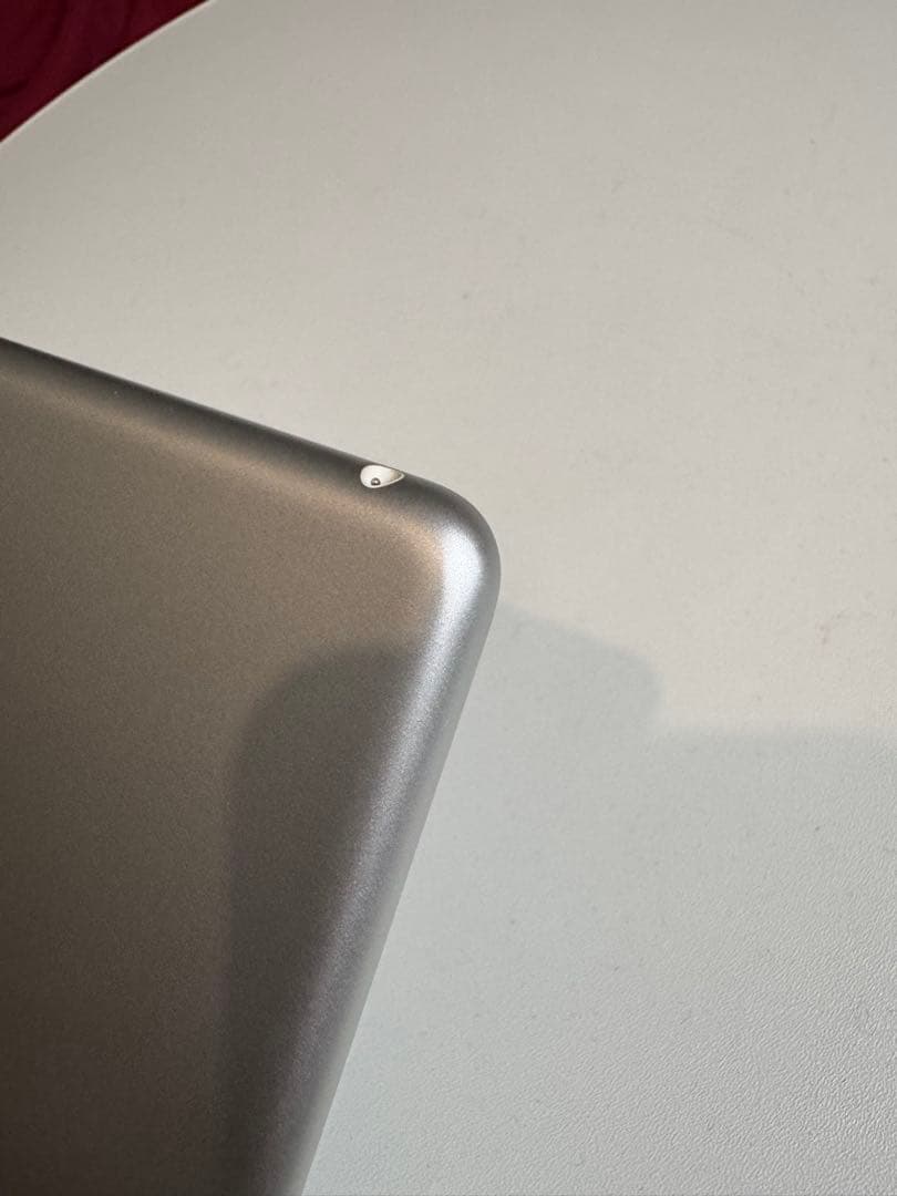 iPad 第8世代 32GB シルバー 美品 箱付き