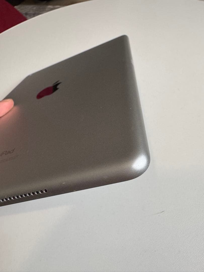 iPad 第8世代 32GB シルバー 美品 箱付き