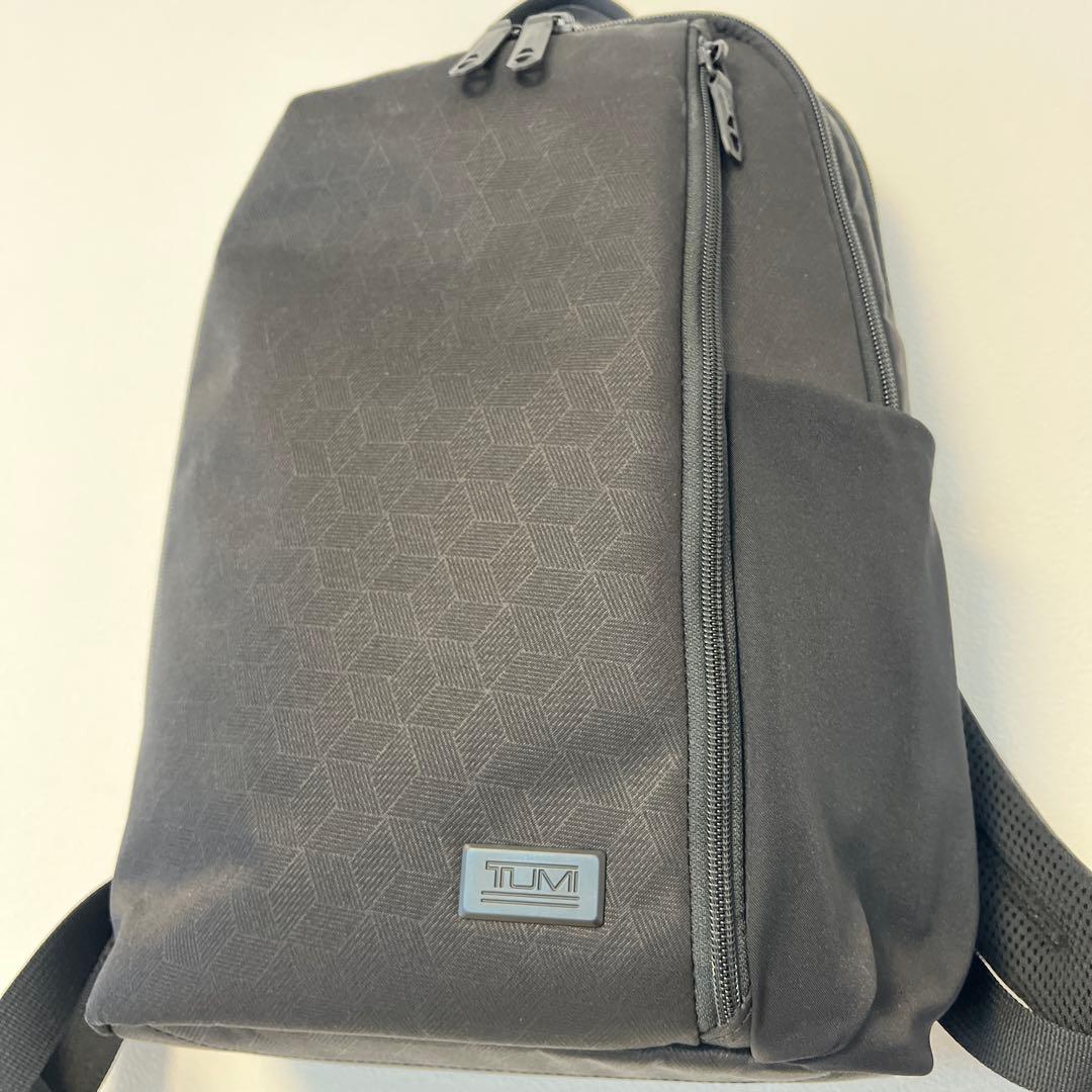 TUMI トゥミ　レディース　PC対応　ビジネス仕様リュック