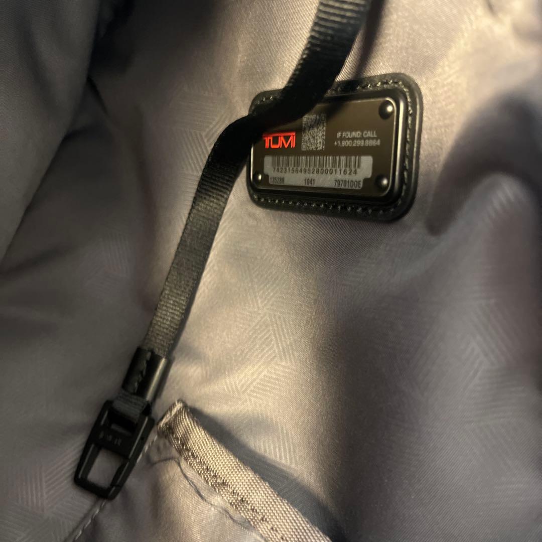 TUMI トゥミ　レディース　PC対応　ビジネス仕様リュック