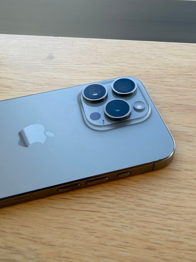 Apple iPhone 15 Pro ナチュラルチタニウム 本体SIMフリー