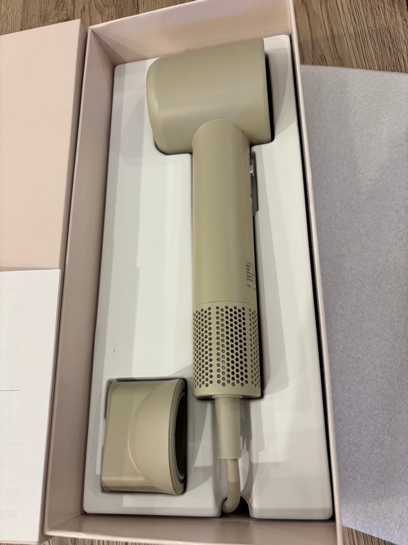 新品未使用　LINKA リンカ　エアリーブロウ　マイナスイオン軽量ドライヤー