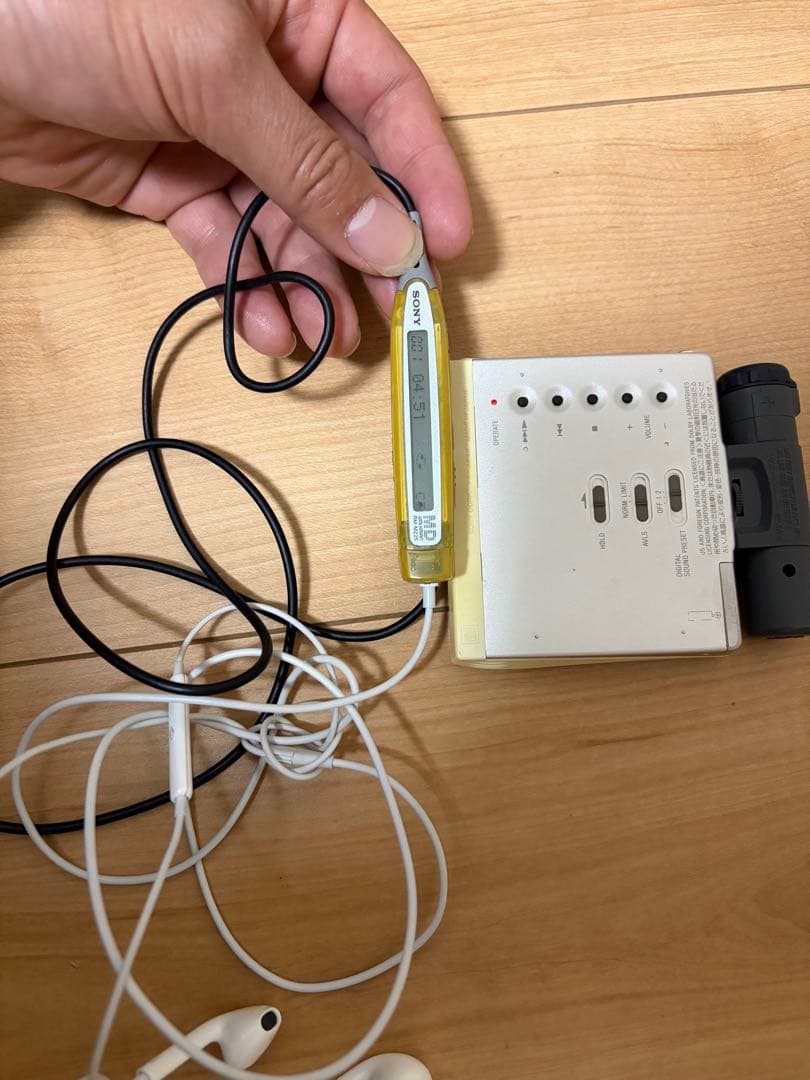 美品 SONY MDウォークマン MZ-E75 本体