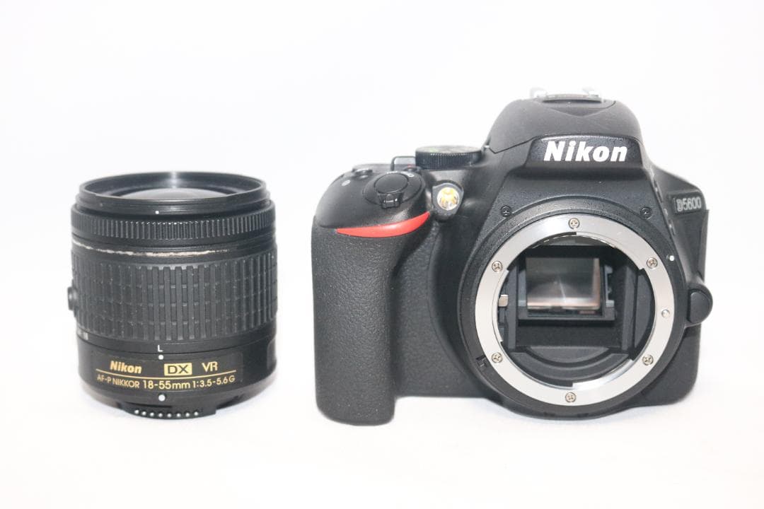 初心者応援セット!!プロ級高画質⭐シリーズ最新！Nikon D5600⭐一眼レフ