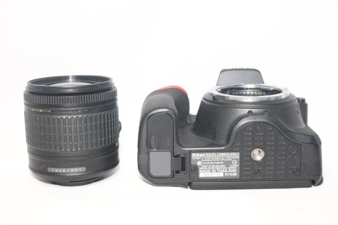 初心者応援セット!!プロ級高画質⭐シリーズ最新！Nikon D5600⭐一眼レフ