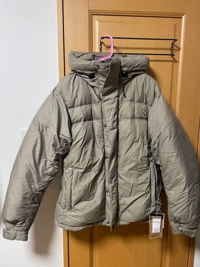 THE NORTH FACE フード付きダウンジャケット
