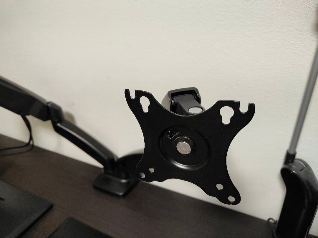 24インチ フルHDモニター2枚 & モニターアーム