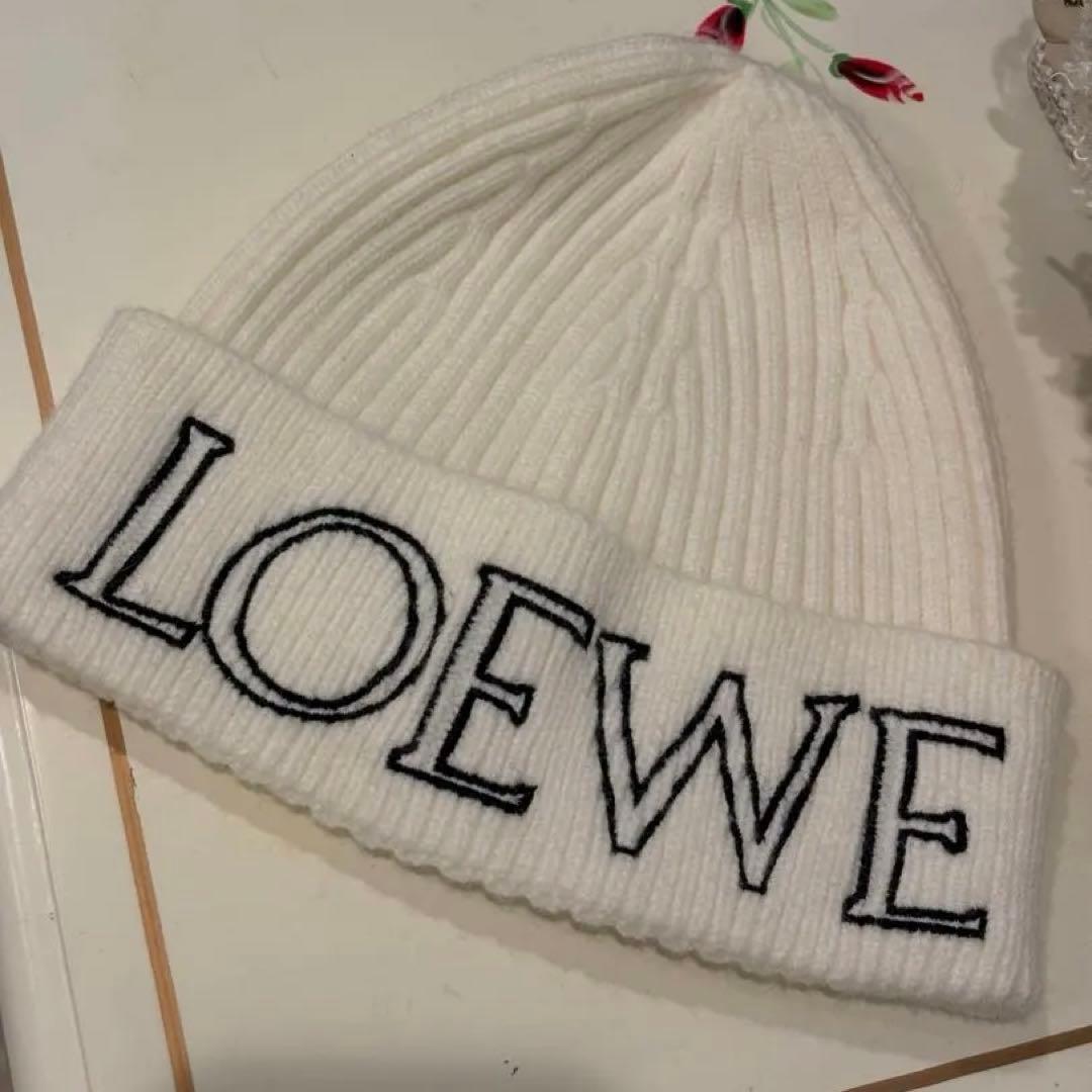 LOEWE ホワイト ニット帽